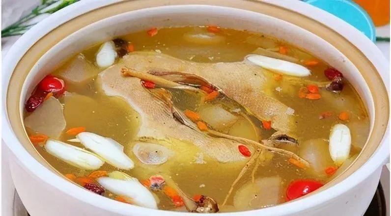 冬季要多喝汤，润肺去燥，调理身体，5种最有营养又好吃的鸡汤做法！