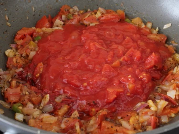 比老干妈还好吃的番茄牛肉酱做法，酸甜开胃，味道鲜浓，拌面、拌饭拌啥都好吃！