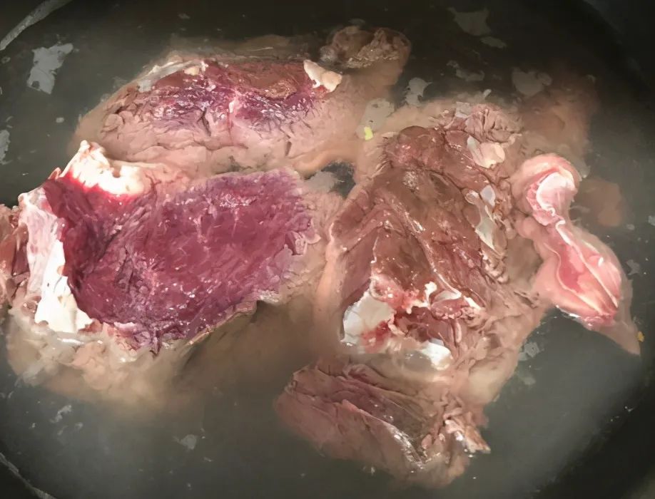 卤驴肉的正确做法，口味醇厚，香而不烂，吃完后囗有余香，真好吃！