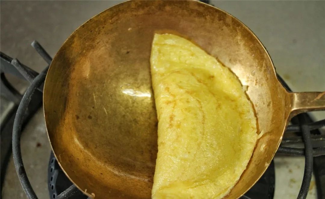 过年“发财蛋饺”的正确做法，加上这1物，耐煮不破有弹性，鲜嫩金黄，营养美味！