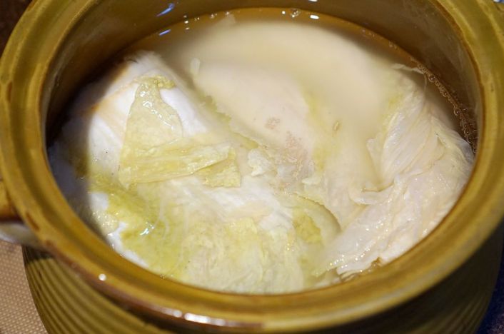 大娘教腌酸菜的正宗做法，别只知道加盐，牢记3个小技巧，不发霉不起沫，又酸又脆！