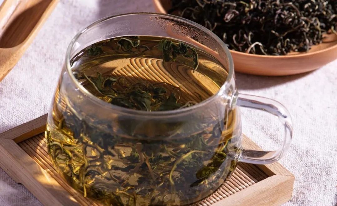 炒制蒲公英茶的经验做法，无苦涩味只有茶香，用它泡茶喝益处多多，放半年不会坏！