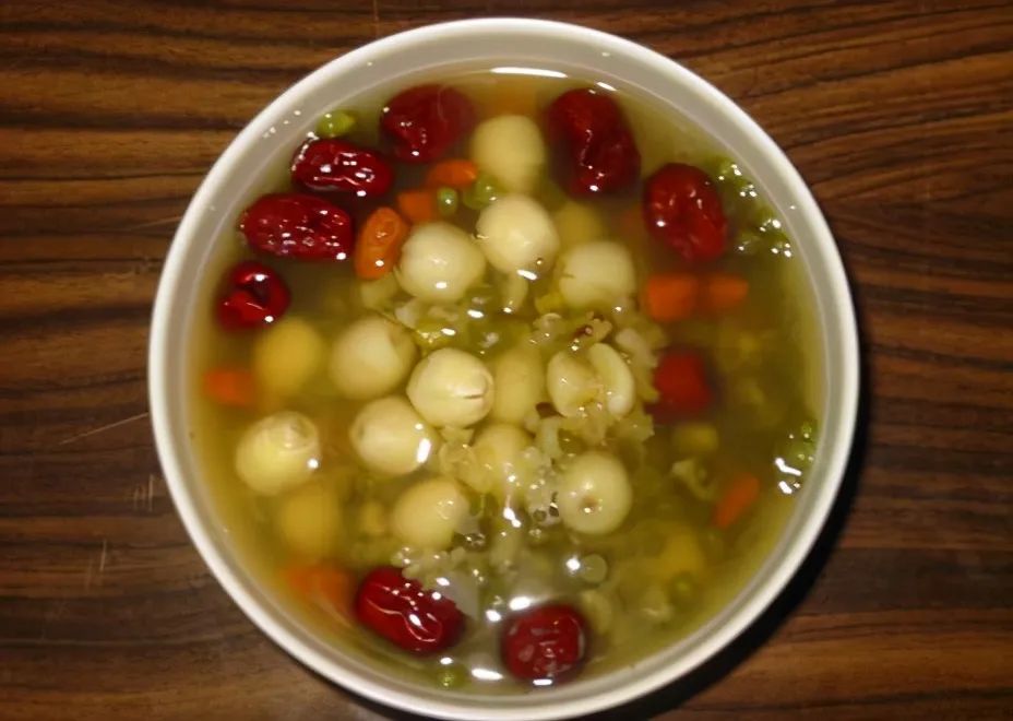 3种绿豆汤的正确做法，加不同的食材不一样的效果，解暑、祛湿气、止虚汗，三伏天赶紧做，清热又营养！