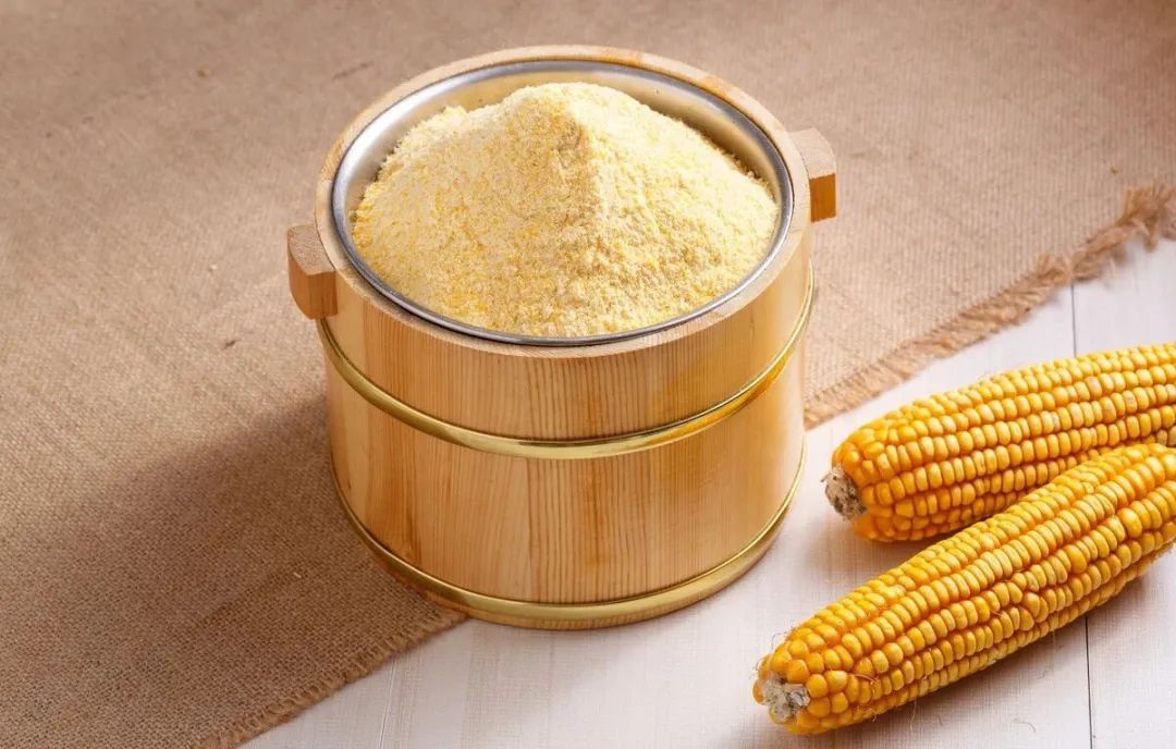 玉米面馒头的家常做法，记住这1个窍门，蓬松暄软、金黄喷香，比面包还更好吃！