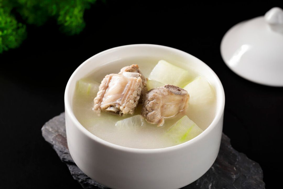 三伏天，广东人都爱喝的汤，冬瓜排骨汤家常做法，清热解暑又祛湿，营养美味又好吃！