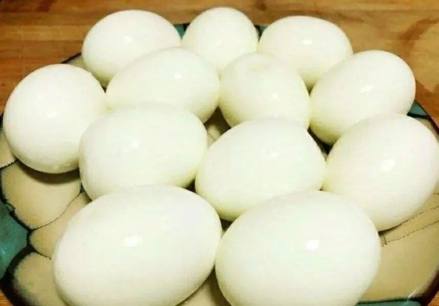 乡巴佬“卤蛋”的家常做法，配方比例告诉你，咸香入味，唇齿留香，比买的还好吃！