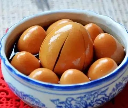 卤蛋怎么做才入味又好吃？分享6种卤蛋的正宗做法，味道香浓，口感滑嫩，老人孩子都爱吃！