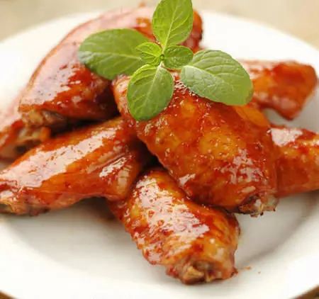 鸡翅最好吃的6种家常做法，肉质鲜嫩又入味，香而不腻，大人孩子都爱吃，好吃到舔手指！