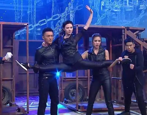 《跳跃生命线》谜团终于在TVB台庆上由李佳芯马德钟解开