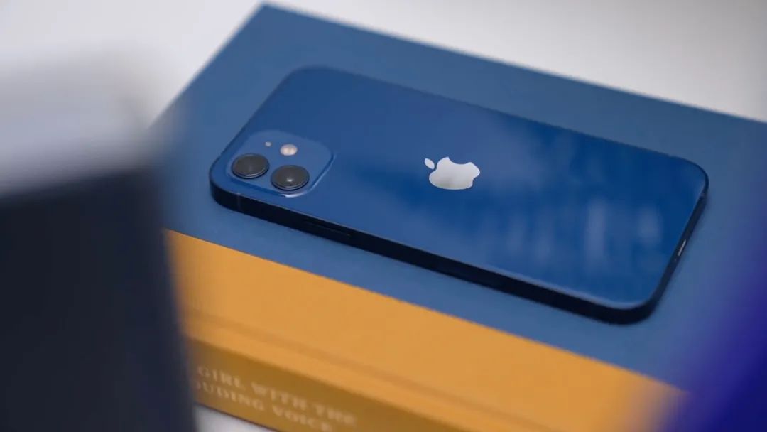 iPhone 12 卖爆了，苹果重夺第一