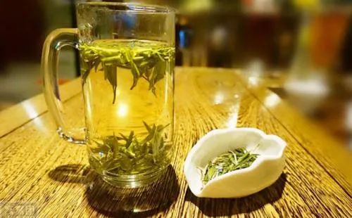 绿茶的功效与作用，绿茶的禁忌人群有哪些