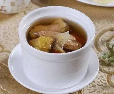 鸽子汤的功效与作用，鸽子汤的禁忌人群有哪些