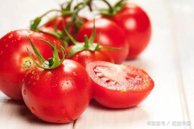 每天坚持吃1个“西红柿”，身体可能会出现这3个“好处”