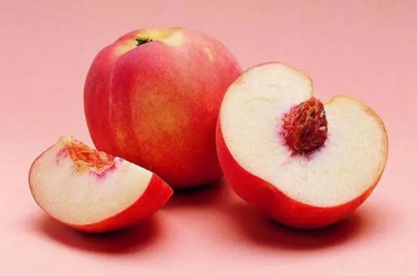 吃桃子的好处和坏处 吃桃子的禁忌