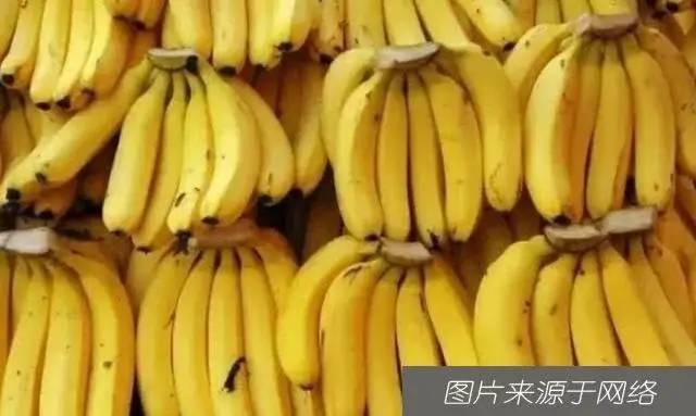 吃香蕉时，最好别碰“此物”，很多人都错了，早知早受益
