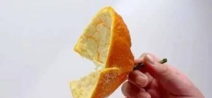 橘子吃完皮别扔，用来泡水喝，身体会收获5个“好处”