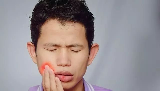 口腔溃疡反反复复？是缺乏维生素吗？常吃它，帮你赶跑困扰