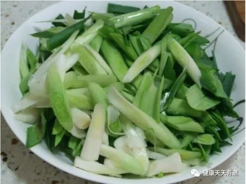 4种“解毒”食物要常吃啊，帮你抑制体内癌细胞，清除毒素细菌