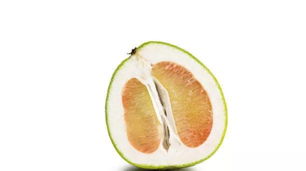 柚子营养丰富适合常吃？辟谣：以下几类人不适合吃柚子
