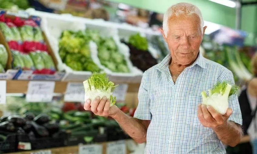 4种蔬菜具有致癌性，很多人还在乱吃？医生：有2种还真不是谣言