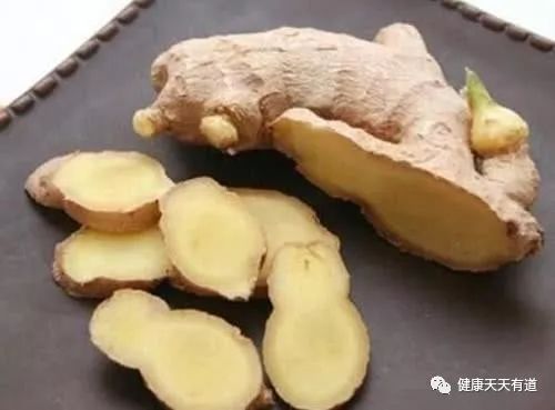 比吸烟更“致癌”的3种食物，第一种可能很多人经常吃，需谨慎了