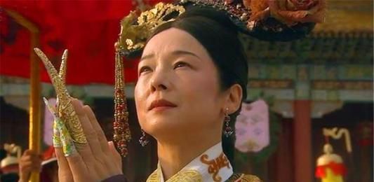 中国历史上最有权力的四个女人，慈禧上榜，而她的儿子几乎都成了国君