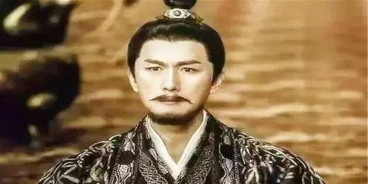 中国历史上最忠心的4人，有机会黄袍加身，但都选择了效忠君王