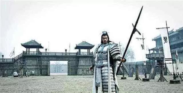 中国历史上六大枪王，罗成亮银枪根本排不上号，第一所向披靡，无可匹敌