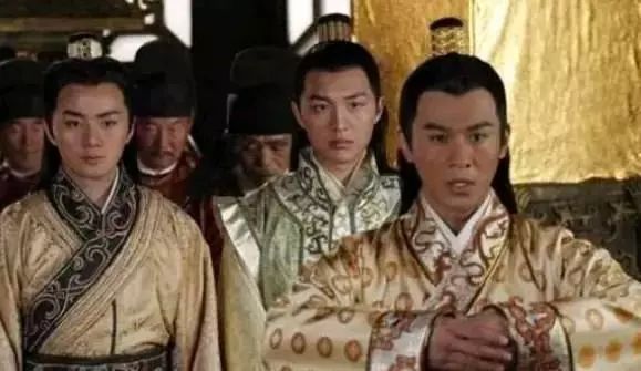 中国历史上三位没有登上皇位的人，任意一位登上皇位，历史将被改写