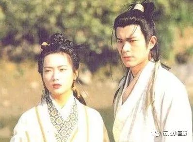 《神雕侠侣》完颜萍也喜欢杨过，为何没误终身，反而嫁给了小武？