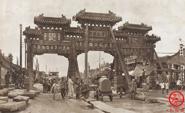 老北京照片：百年前的西直门，永定门外的小吃摊，囚禁过皇帝的瀛台