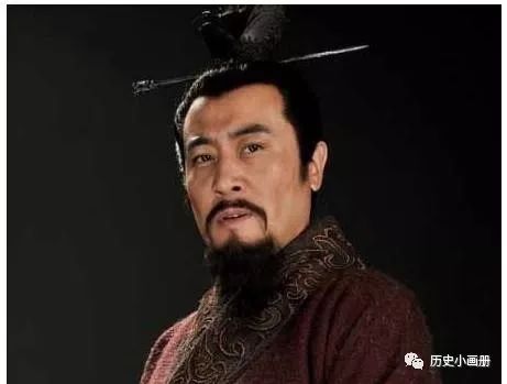 刘备作为汉朝皇室后裔，既然沦落到卖草鞋，原来是这样