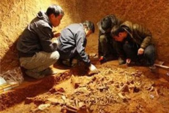 南京发现朱元璋孙女墓，被水浸泡600年，不能勘测怎么办？专家：把山刨了