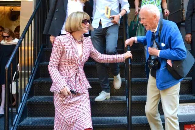 50年偷拍5万个女人，这个穿20美元工装的哈佛辍学生，才是街拍鼻祖！