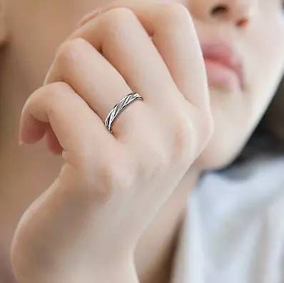 女人千万别这样戴戒指！戴戒指的都看看吧！