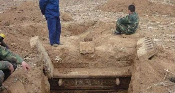 工人施工挖出唐代古墓，墓主人只是9岁女童，但出土文物惊艳世界