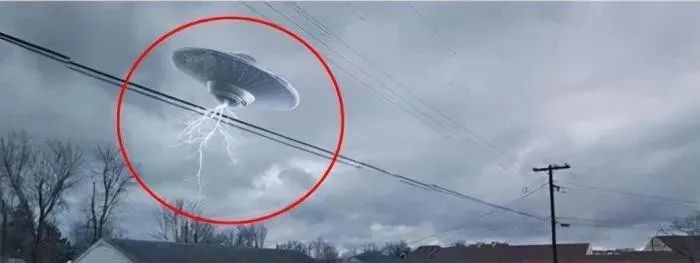 1996年一架UFO坠落巴西，不明生物被装进木箱，随后红眼怪频现身！