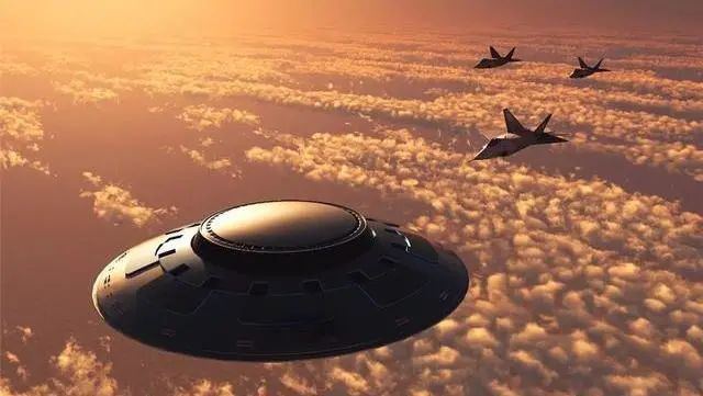 国际空间站出现“UFO”，在天空上徘徊，地球被外星文明发现了？