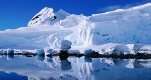 南极出现异象是怎么回事？美卫星发现神秘建筑，难道有外星人？