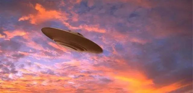 地球上最怪异的UFO事件，屡次出现不明物，至今仍是个谜！