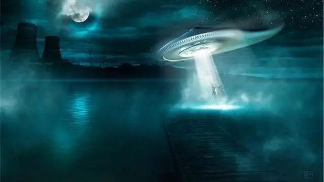 国际空间站出现“UFO”，在天空上徘徊，地球被外星文明发现了？