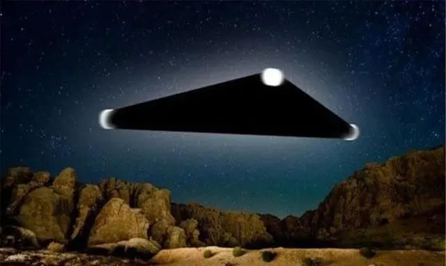 百万年前坠湖的三角形UFO，重现于格兰陵岛，疑似外星飞船！