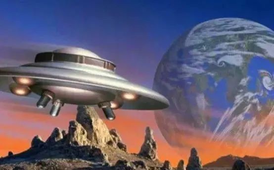 一波未平一波又起！印尼发现巨型UFO，已坠入印尼海域