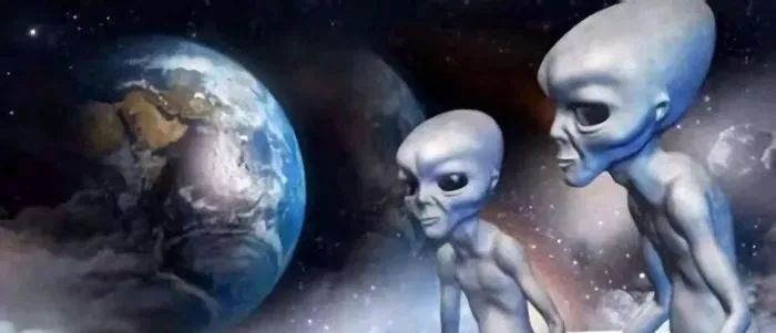 外星人研究有了新结论，学者认为外星人并非来自外星，它们是未来的地球人！