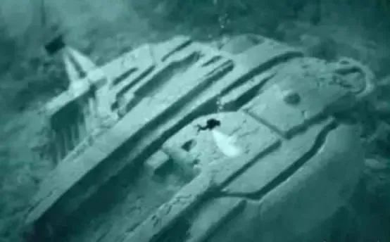 欧洲深海发现60米金属巨物，形似UFO，专家叹息：史前文明再现