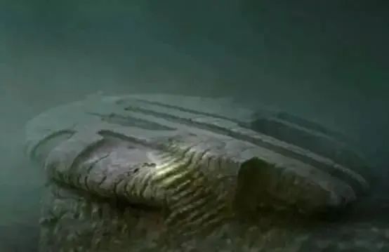 欧洲深海发现60米金属巨物，形似UFO，专家叹息：史前文明再现