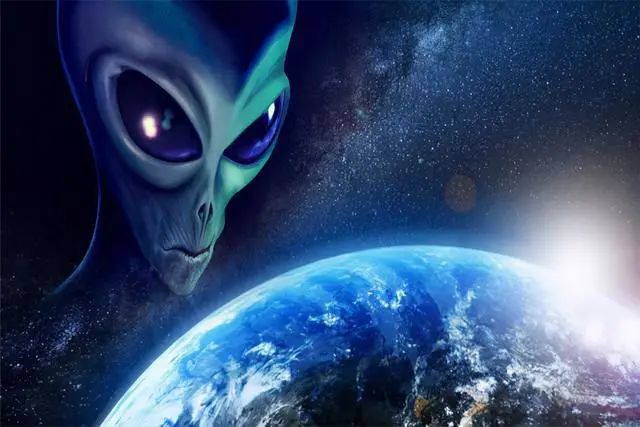 UFO真的存在？护士证明罗斯威尔事件，称外星人可“灵魂出体”