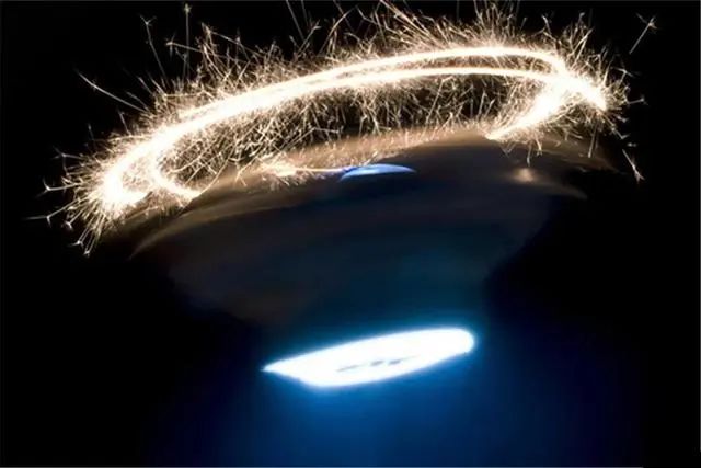 西班牙男子拍到“UFO”，是外星人的飞船吗？