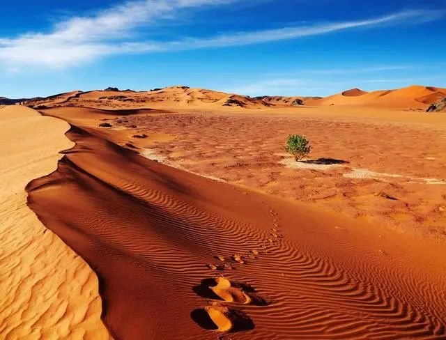 撒哈拉沙漠发现“神秘巨眼”，至今无法解释，难道与外星人有关？