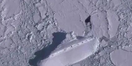 地外文明证据被石锤？南极突现神秘“冰船”，长120米，很诡异
